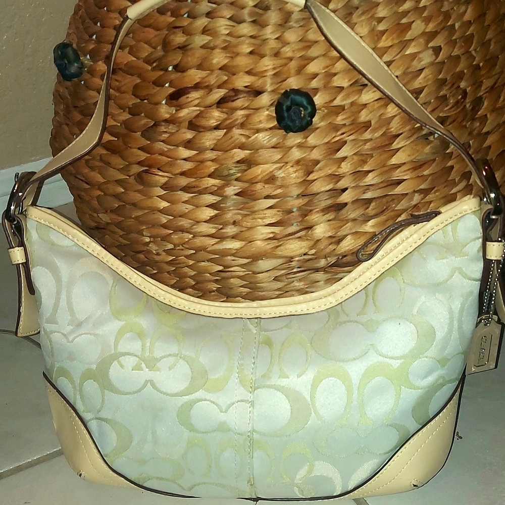 Authentic Coach Handbag - Picture 2 of 6